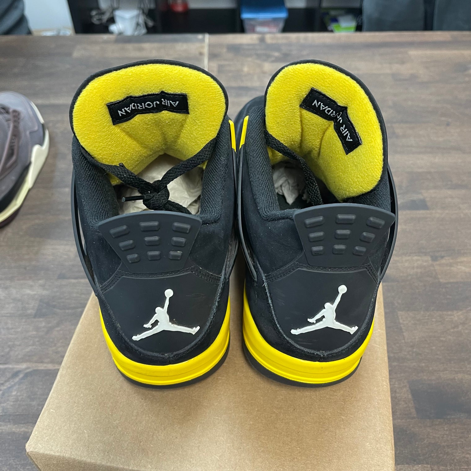 Yellow Thunder Jordan 4 (USED,No Box)