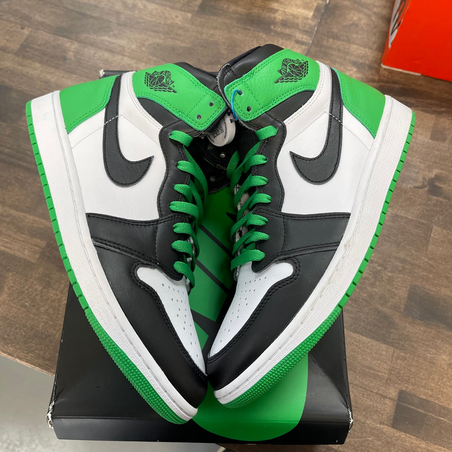 Lucky Green Jordan 1 High (USED)