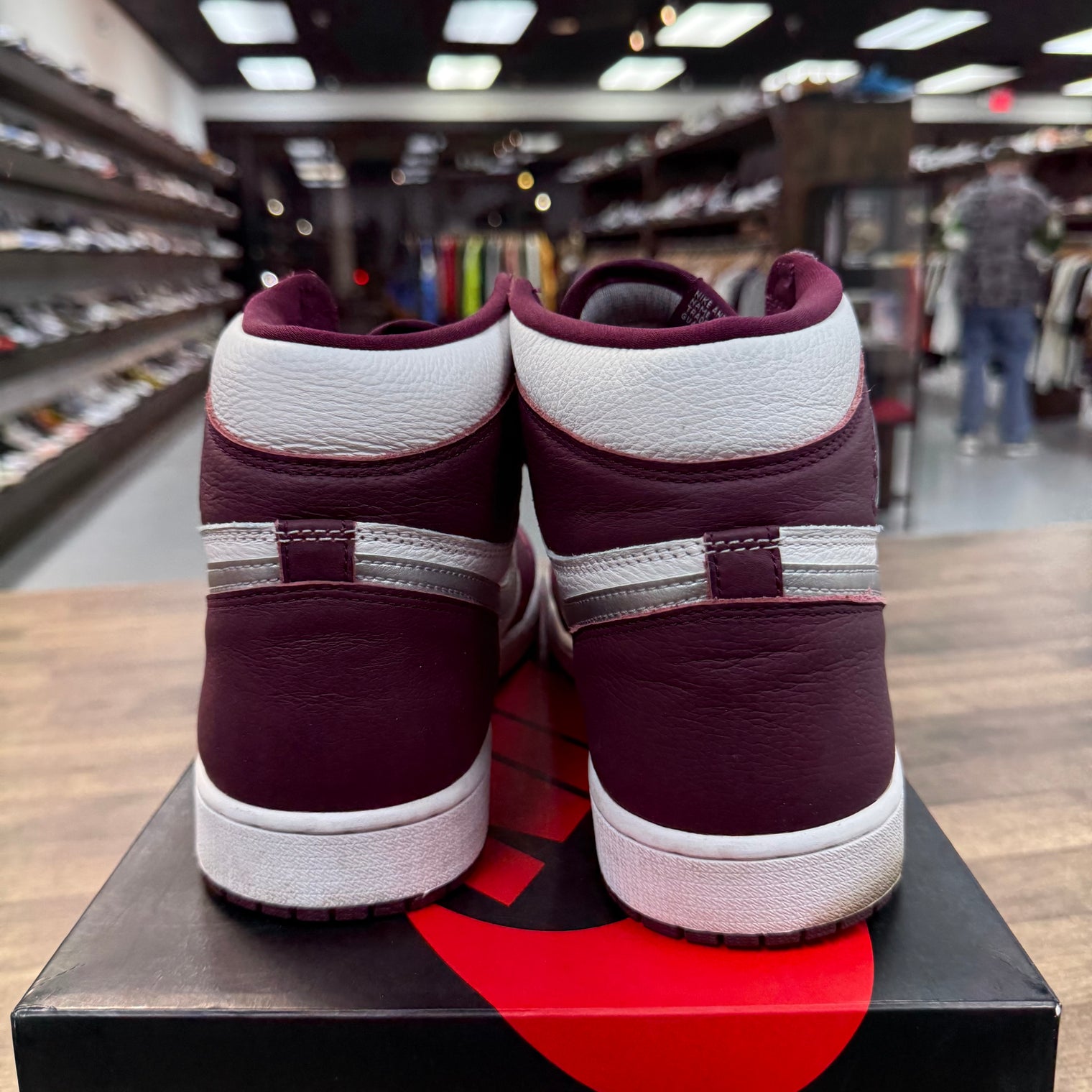 Bordeaux Jordan 1 High (USED)