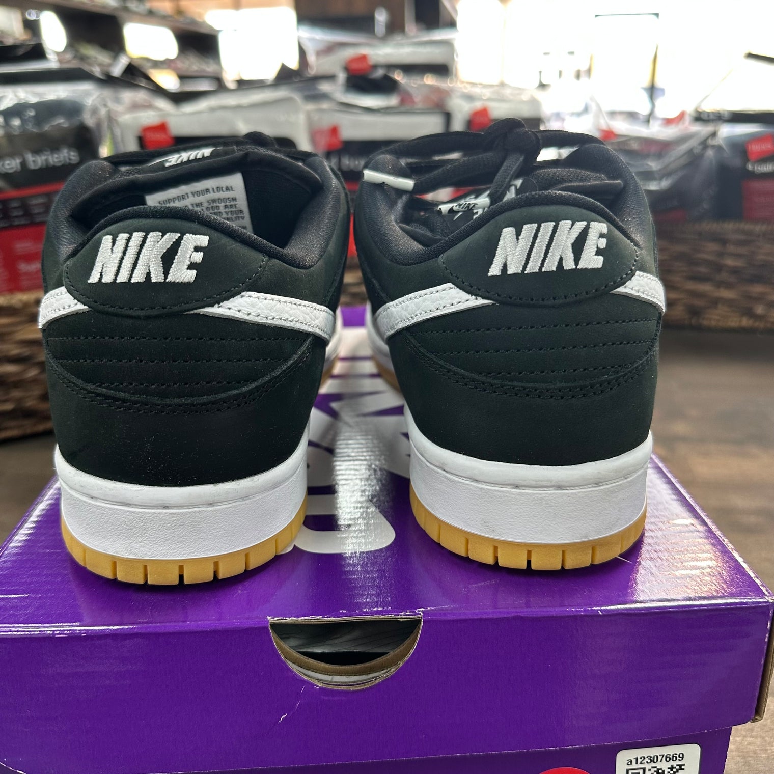 Black Gum SB Dunk Low (USED)