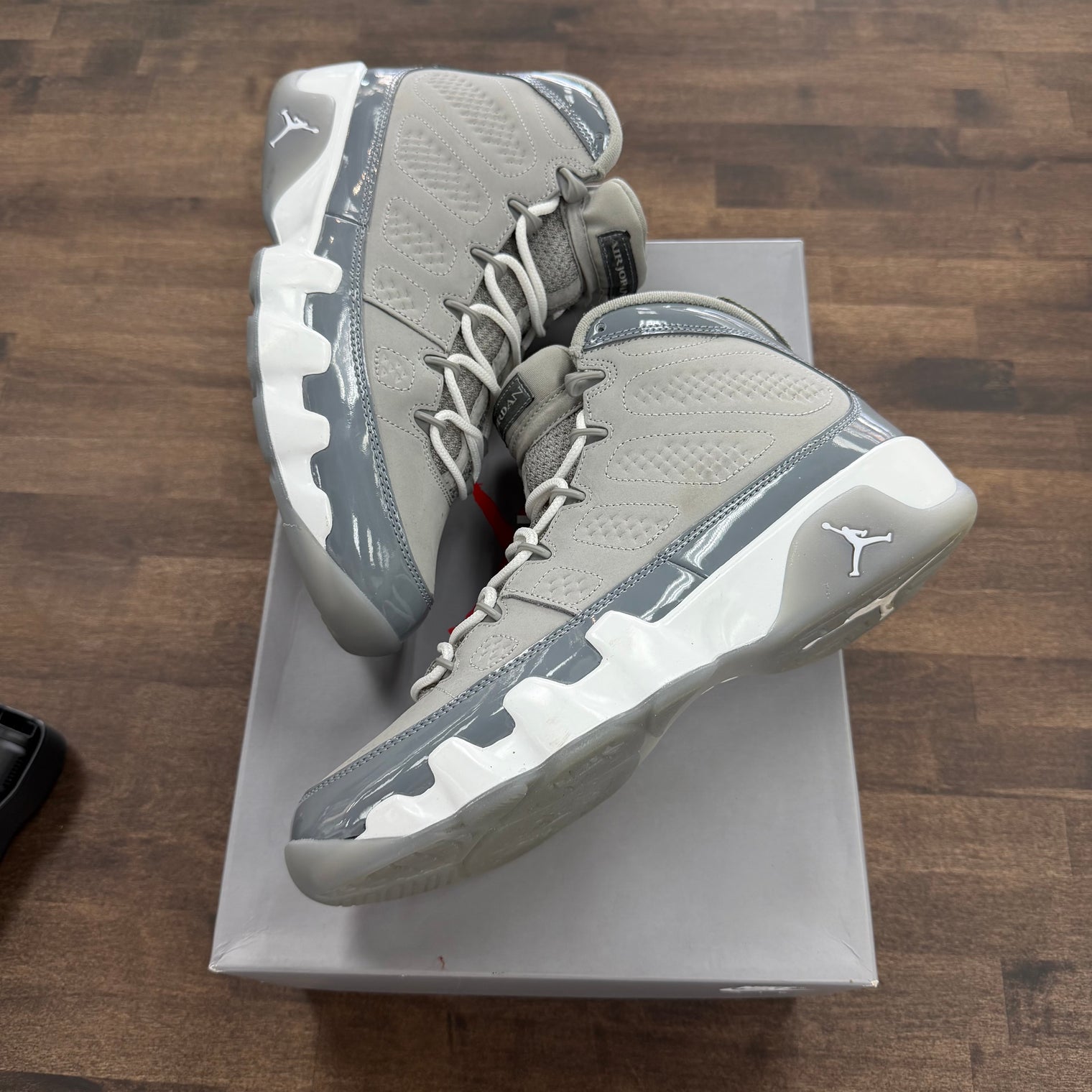 Cool Grey Jordan 9 Retro (2025)  (USED)
