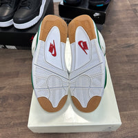 Pine Green SB Jordan 4 Retro (USED)