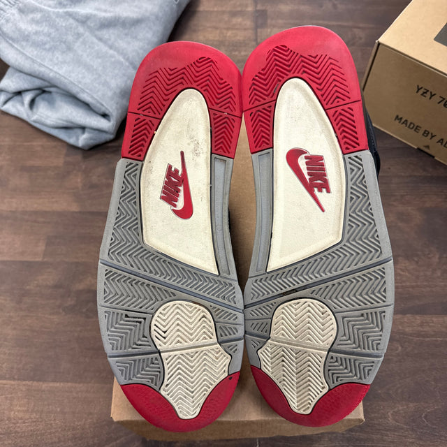 Jordan 4 Bred 2019 (Upside down tongue) (USED NO BOX)
