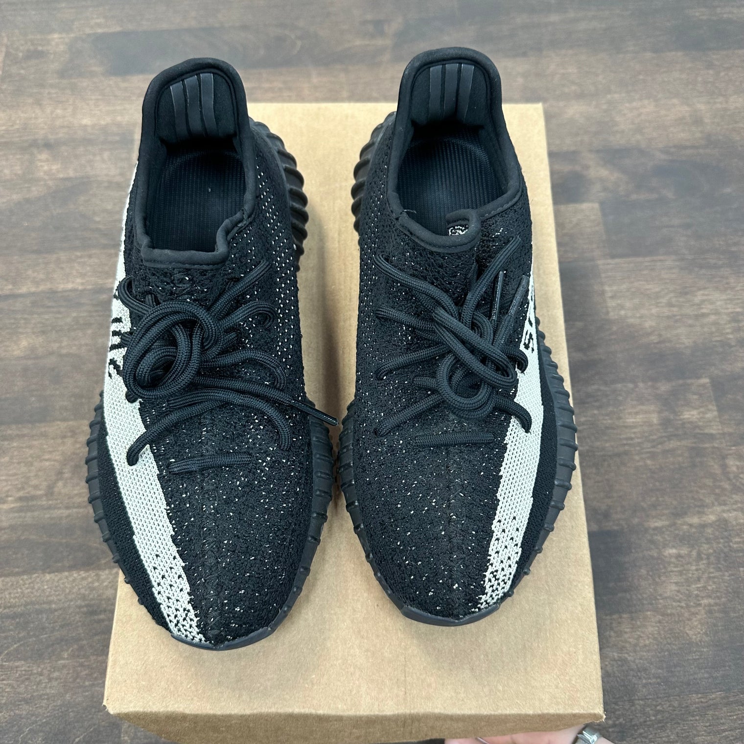 Oreo Yeezy 350 Boost (USED, NO BOX)