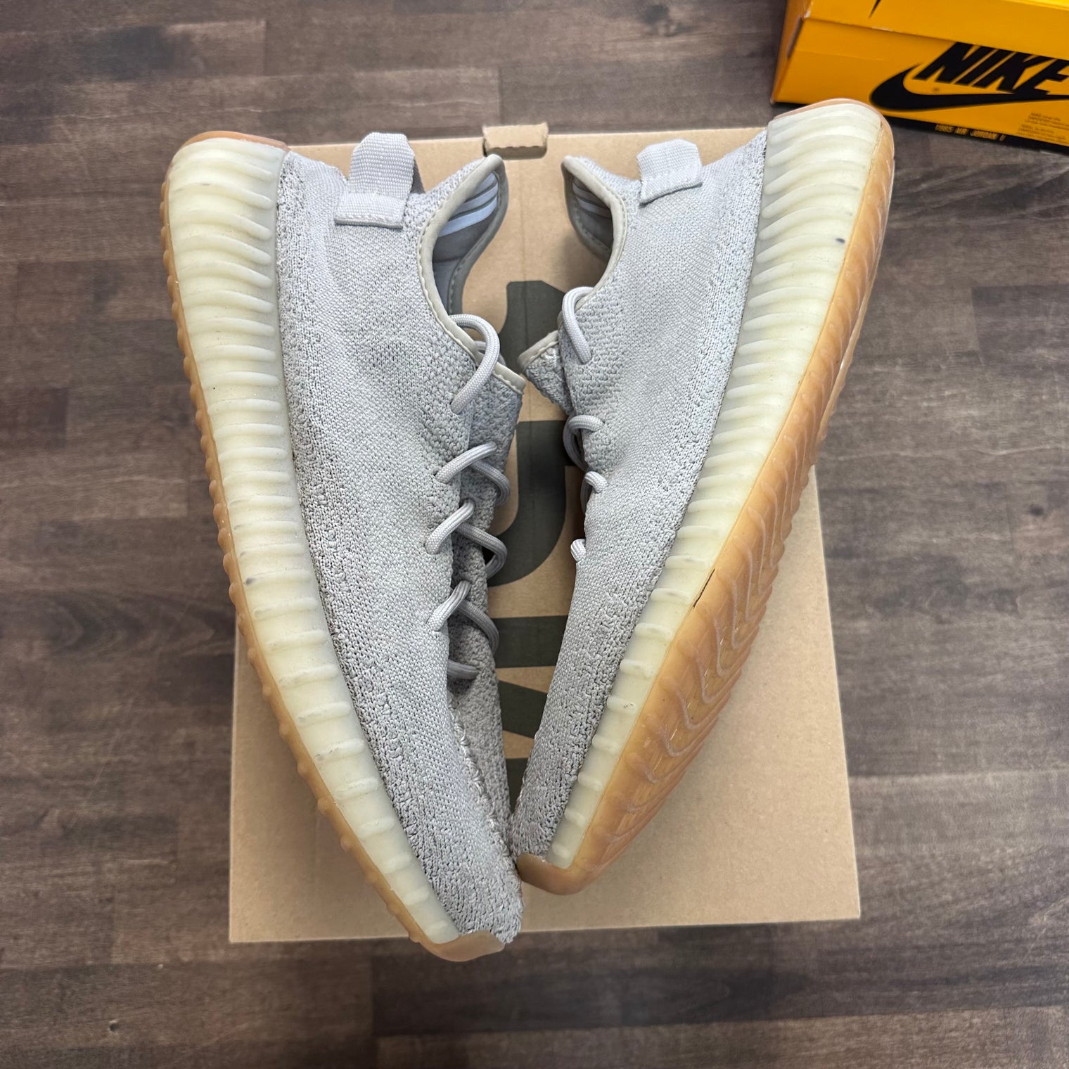 Sesame Yeezy 350 (USED)