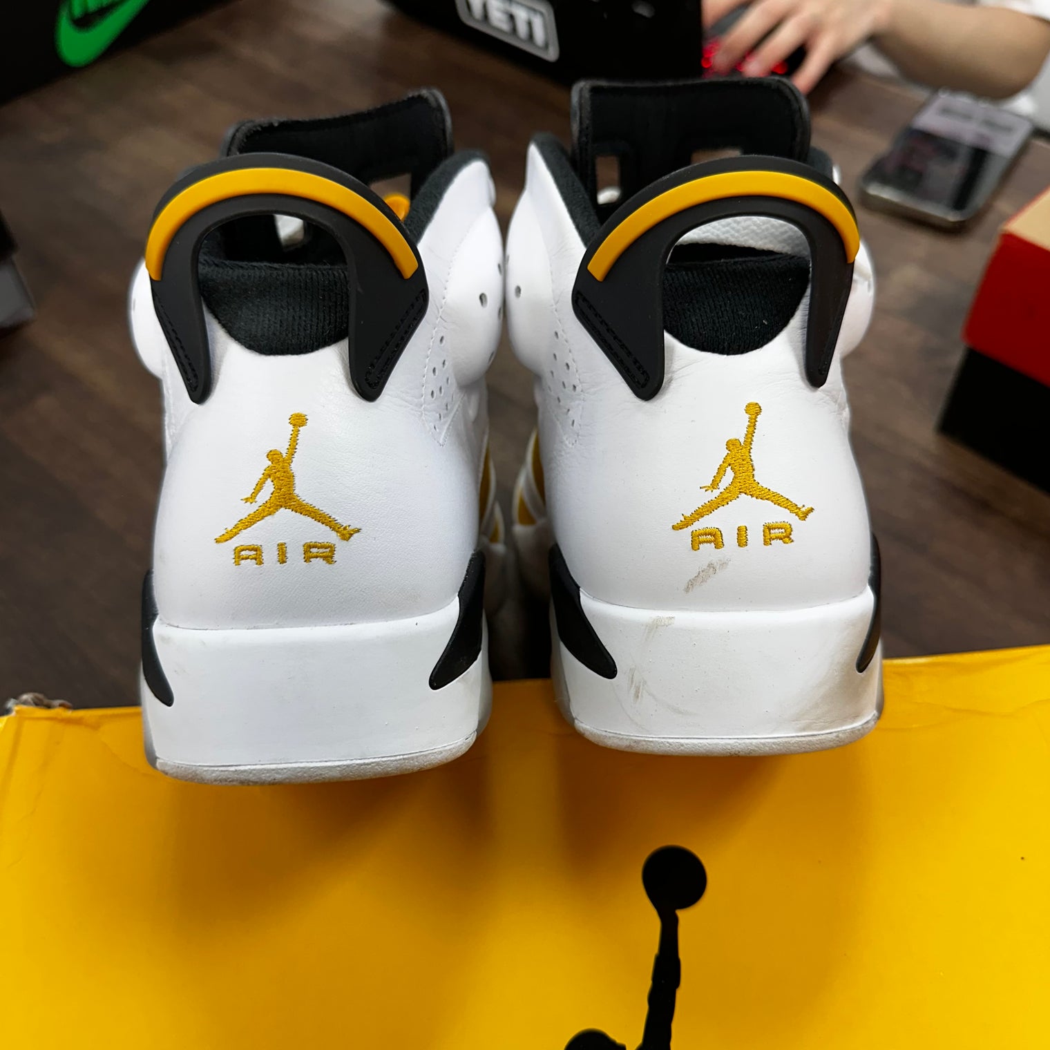 Yellow Ochre Jordan 6 (USED)