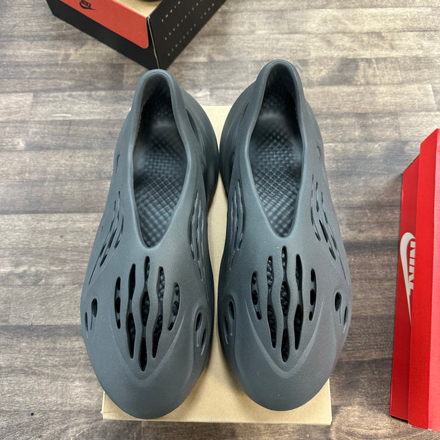 adidas Yeezy Foam RNR Onyx (US 12) (USED)