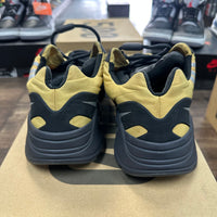Honey Dew MNVN Yeezy 700 (USED)