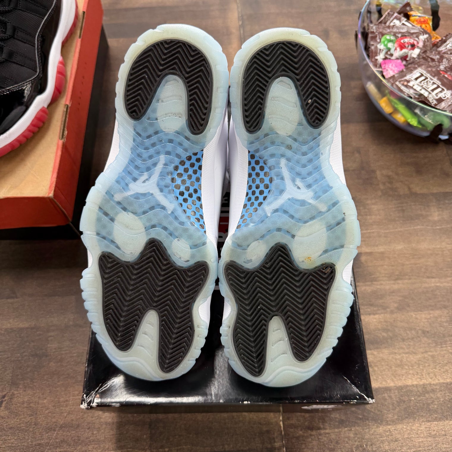 Legend Blue Jordan 11 High Retro (2024) (USED)