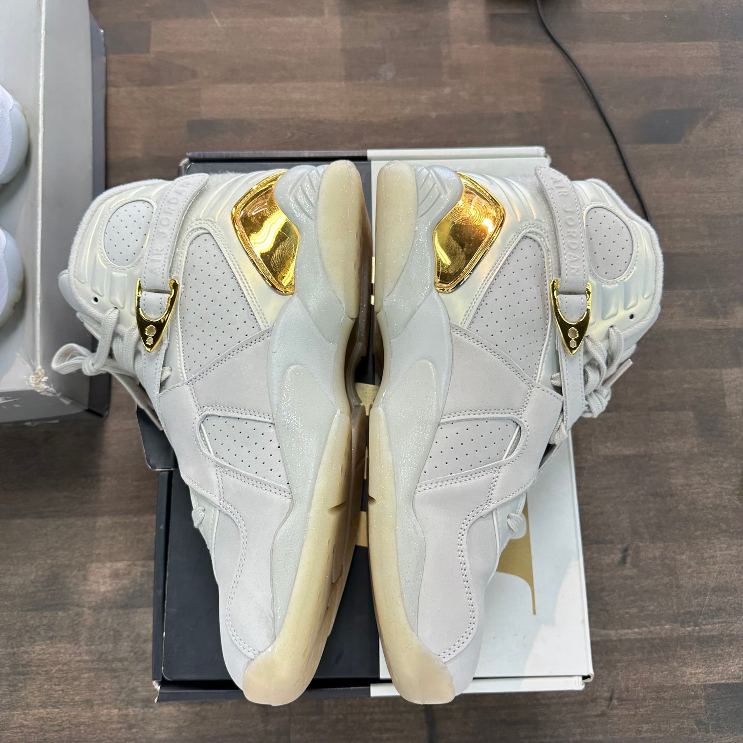 Champagne Jordan 8 Retro (Lightly Worn)