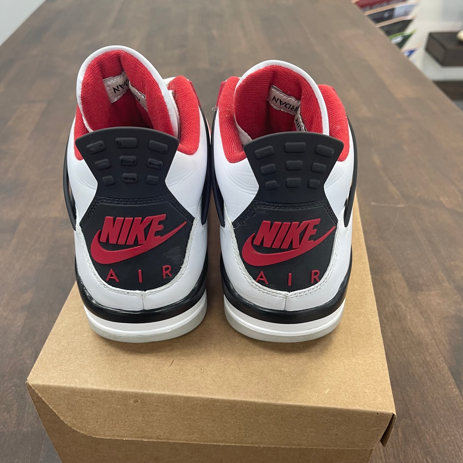 Nike Jordan Fire Red 4 (USED NO BOX)