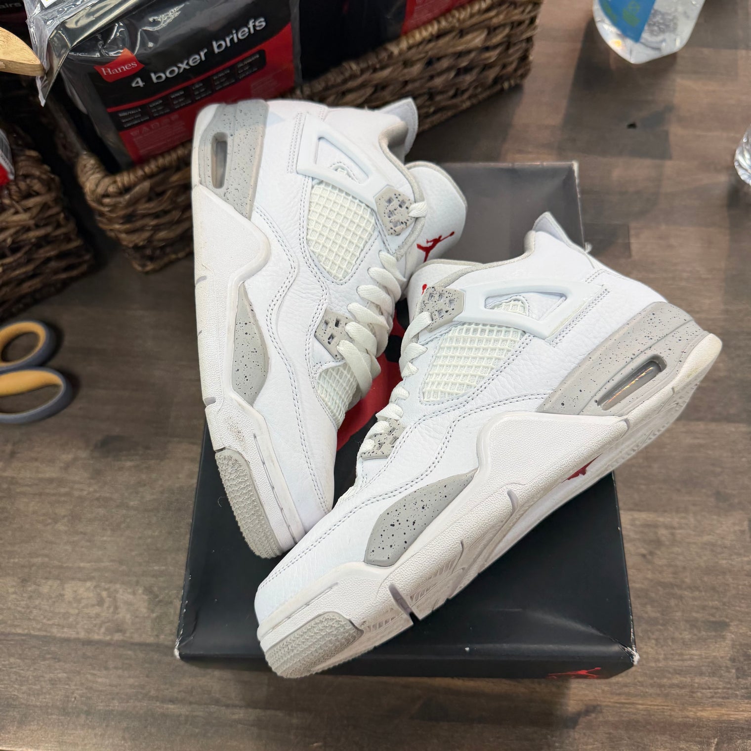 White Oreo Jordan 4 (GS) (USED)