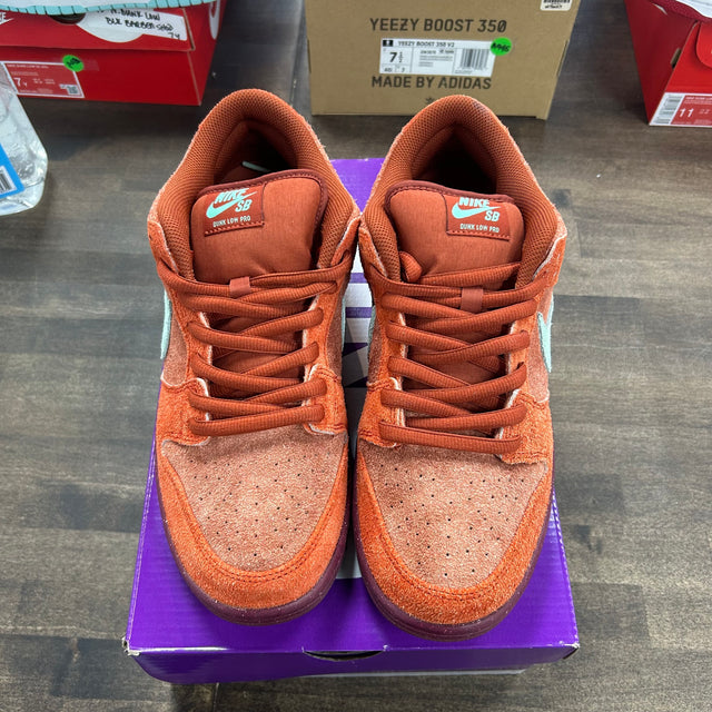 Red Rosewood Nike SB Dunk Low (USED)
