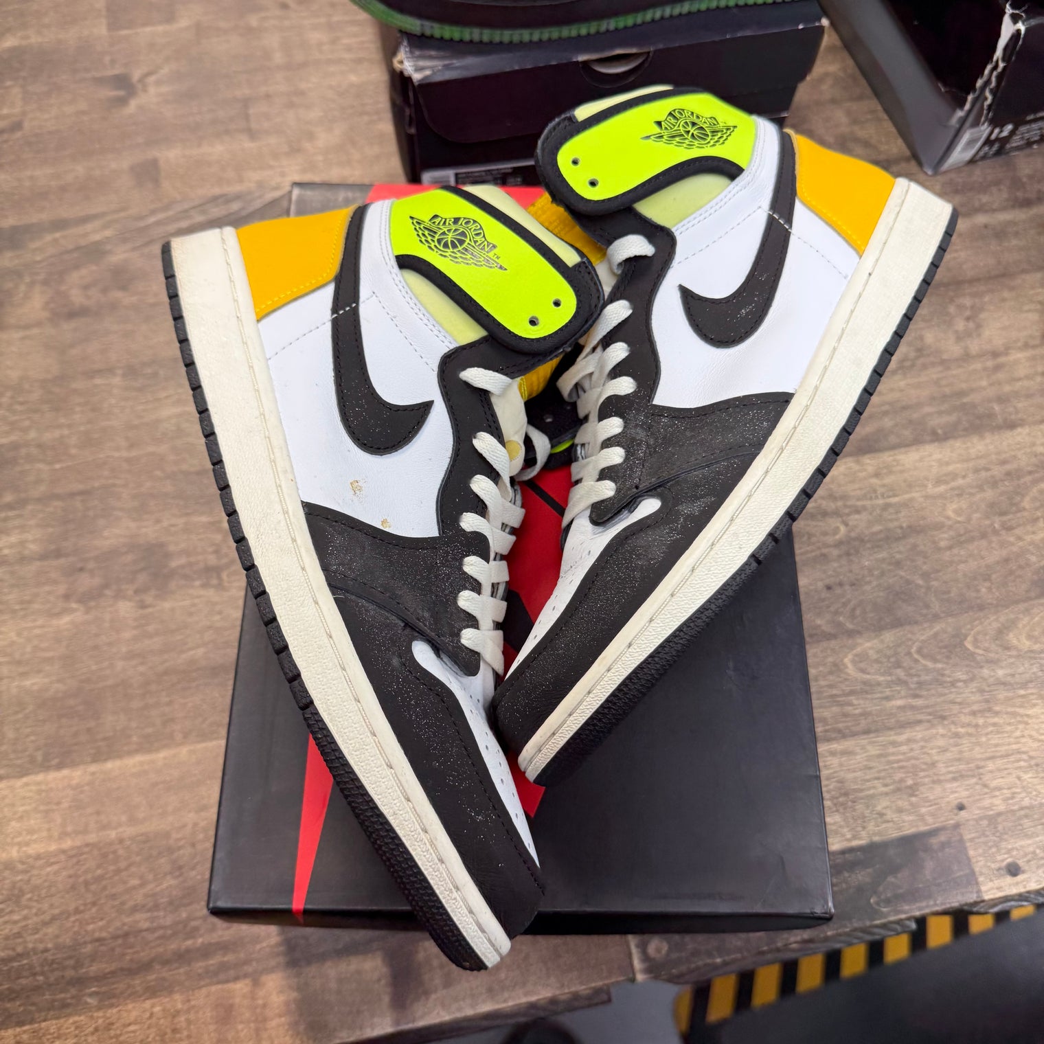 Volt Jordan 1 High (USED)