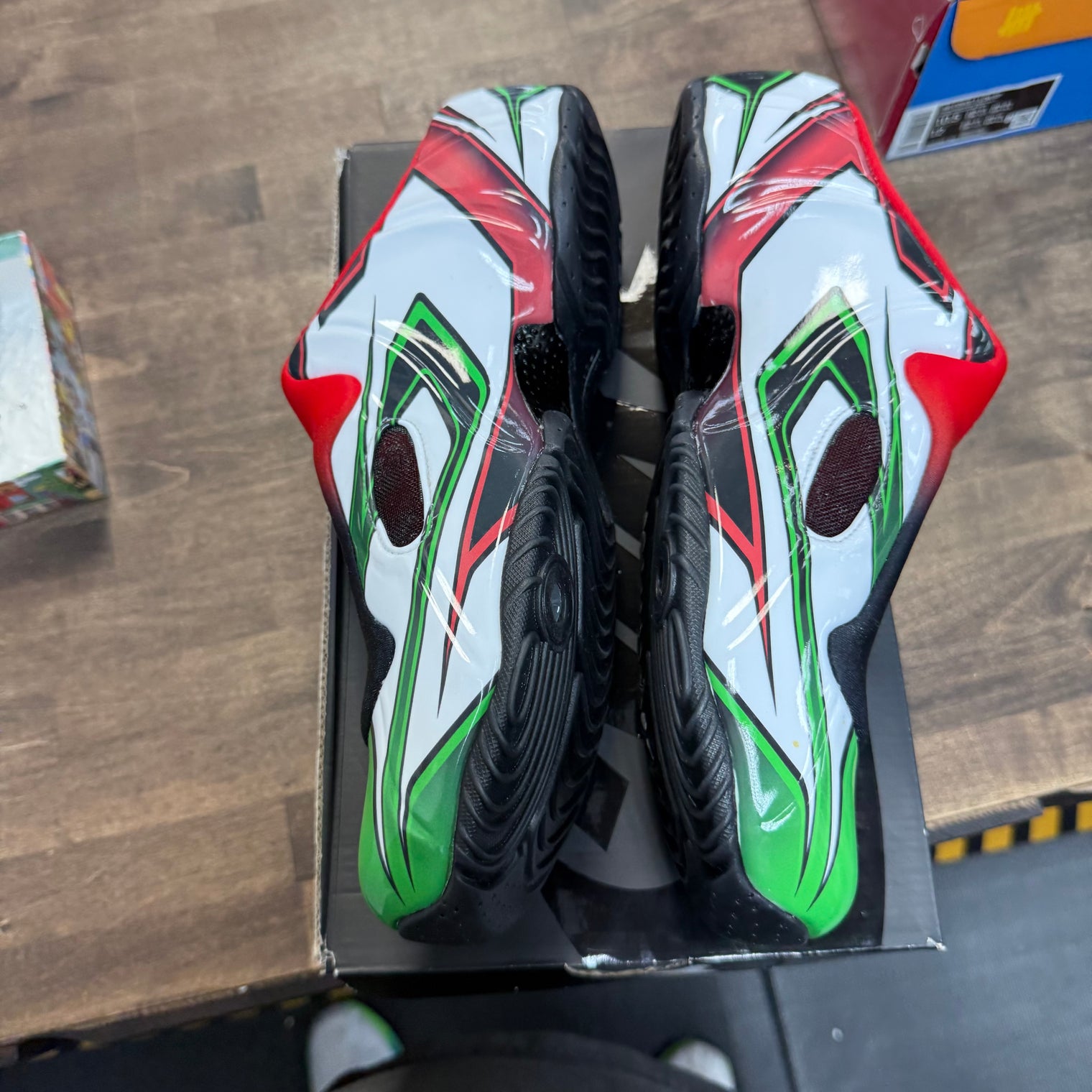 Supreme White Gym Red Clogposite (USED)