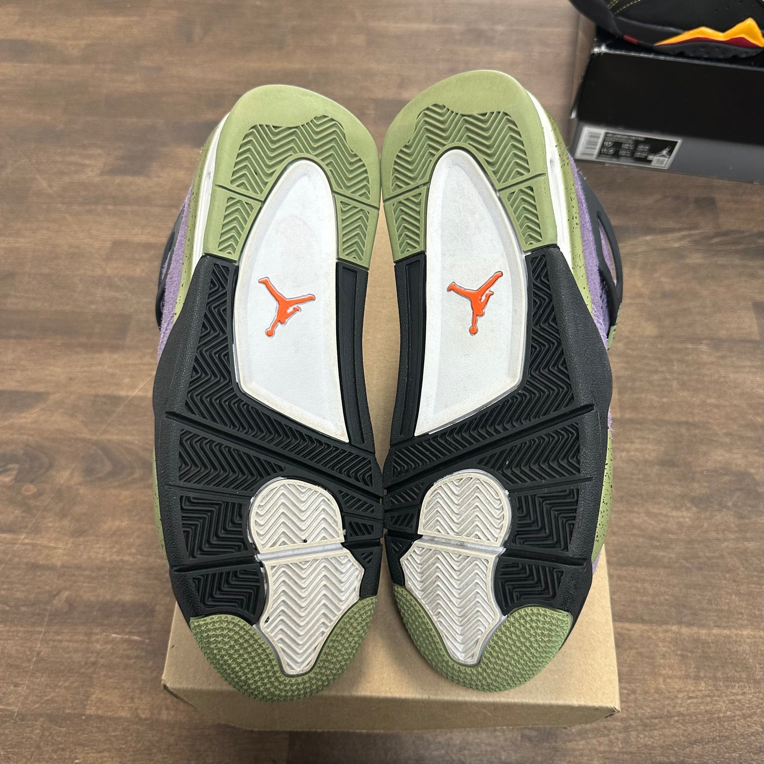 (W) Canyon Purple Jordan 4 (USED,No Box)