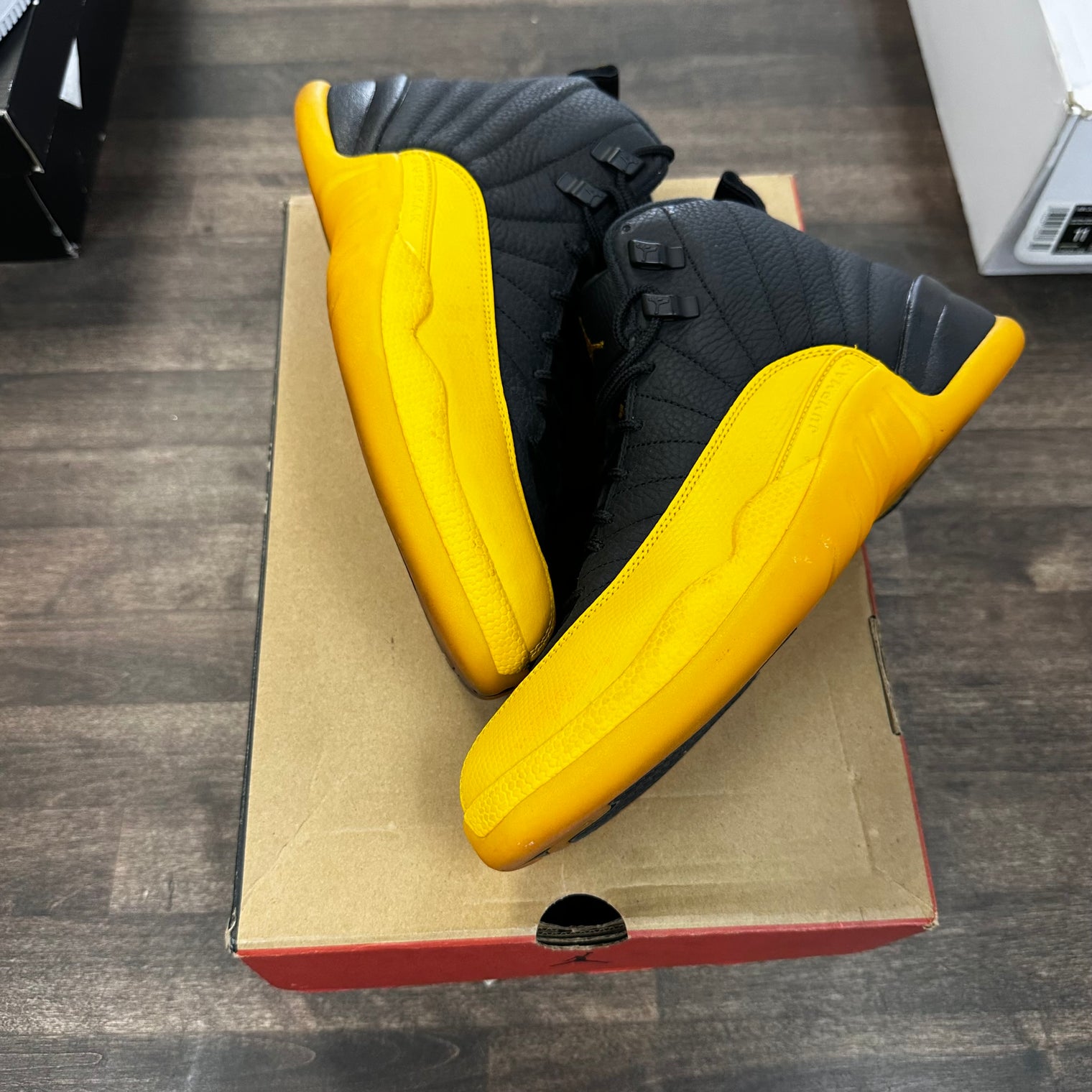 University Gold Jordan 12 (USED)