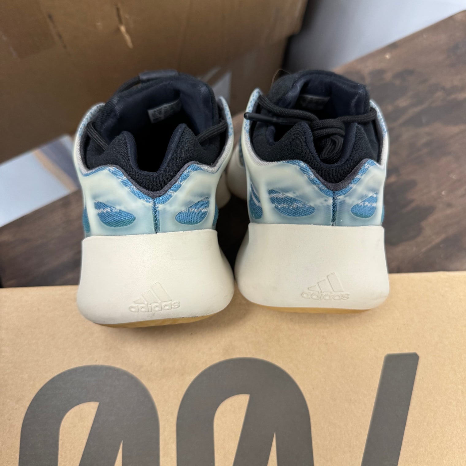 Kyanite Yeezy 700 V3 (USED)