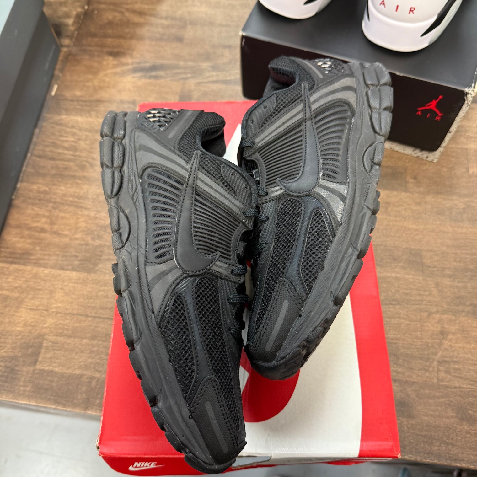 Triple Black Nike Zoom Vomero 5 (USED)