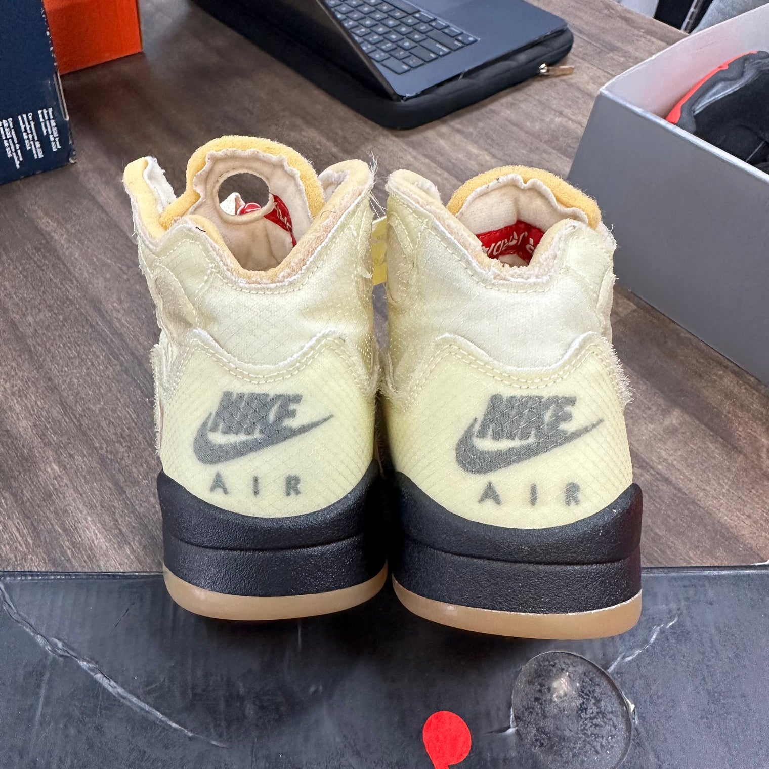 Off-White Sail Jordan 5 (USED)