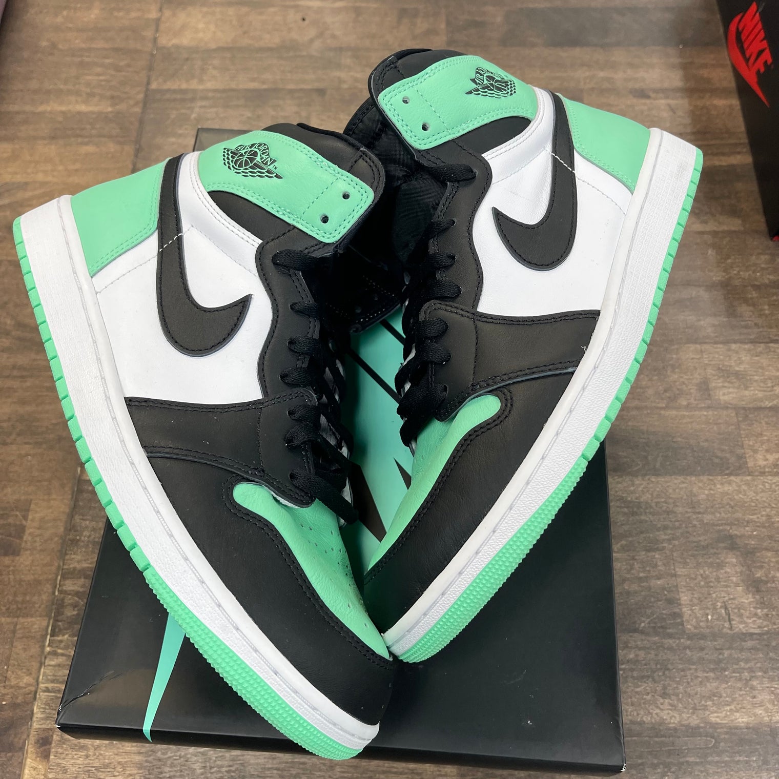 Green Glow Jordan 1 High (USED)