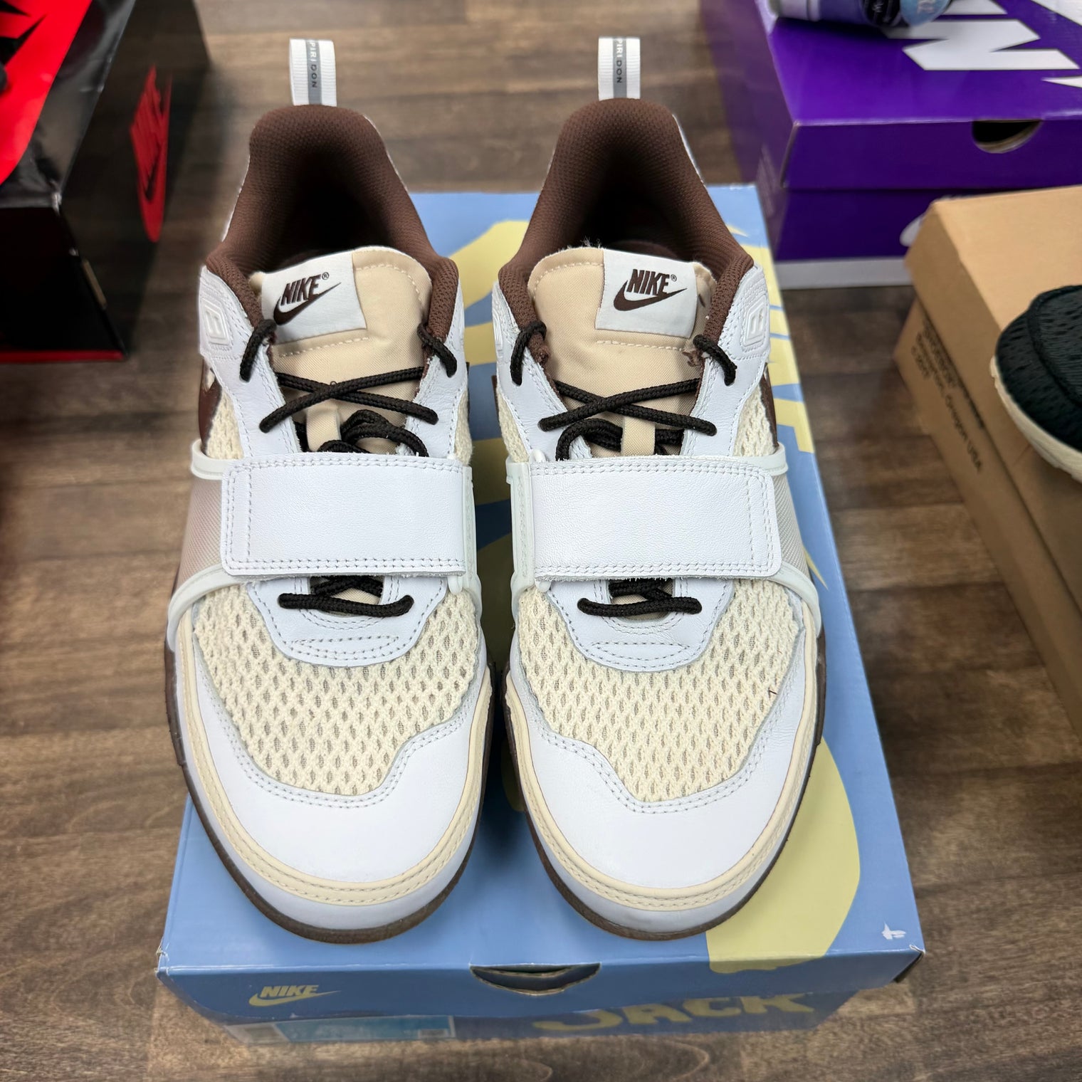Travis Scott Light Chocolate Nike Zoom Field Jaxx (USED)