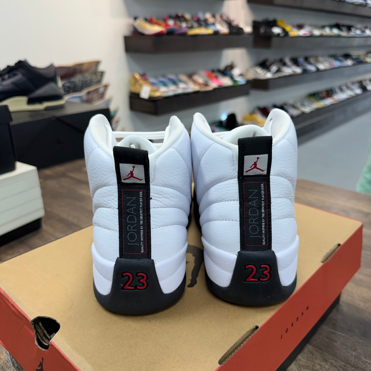 Taxi Flip Jordan 12 Retro (USED)
