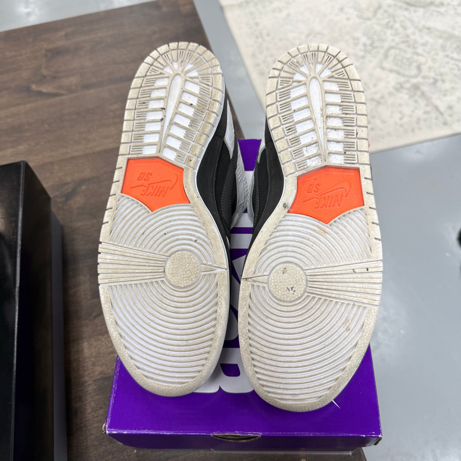 Tight Booth SB Dunk Low (USED, Replacement Box)