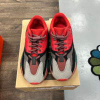 Adidas Yeezy 700 Hi-Res Red (USED)