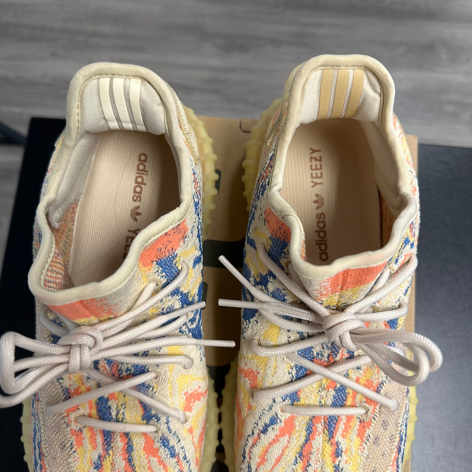 MX Oat Yeezy Boost 350 V2 (USED)