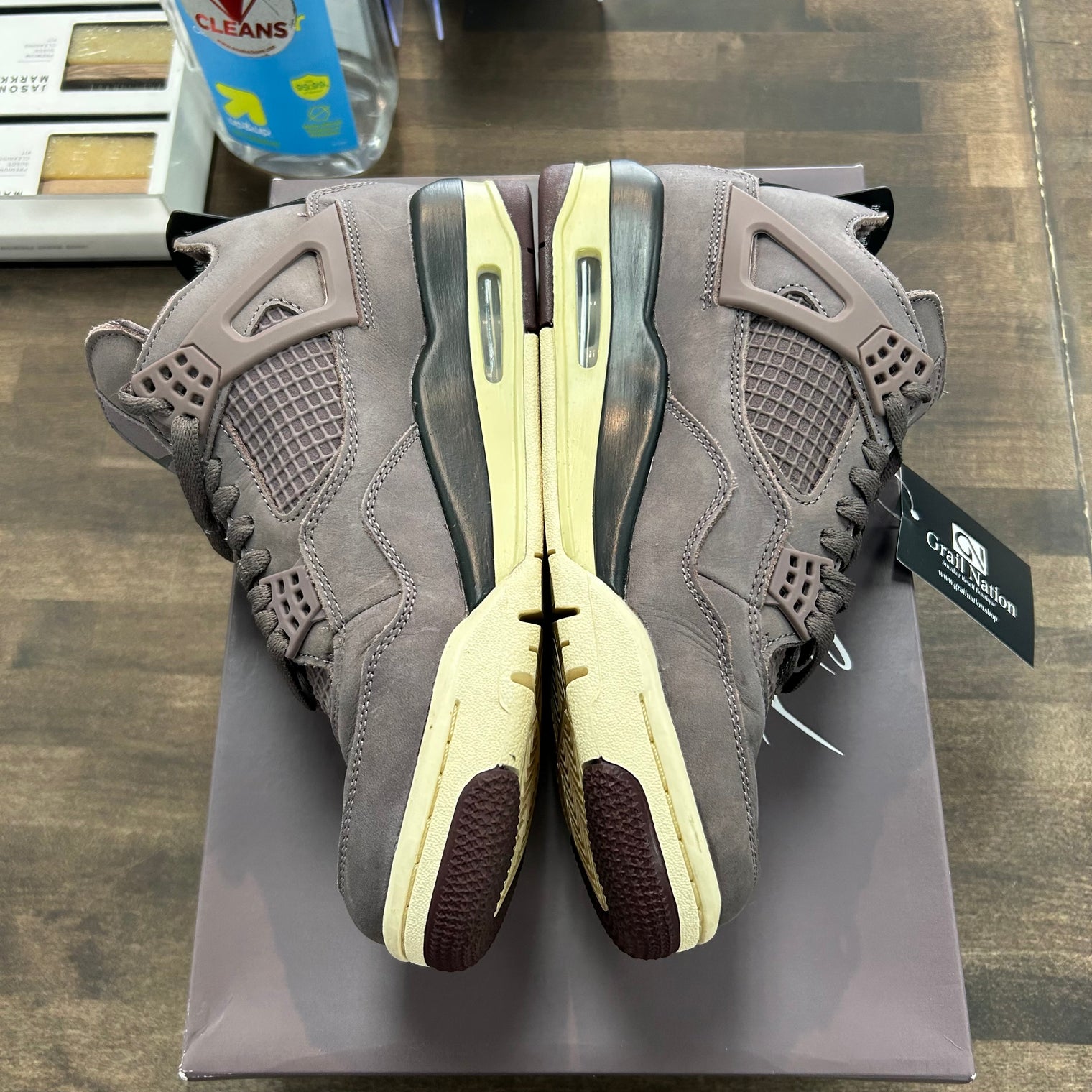 A Ma Maniere Violet Ore Jordan 4 (USED)
