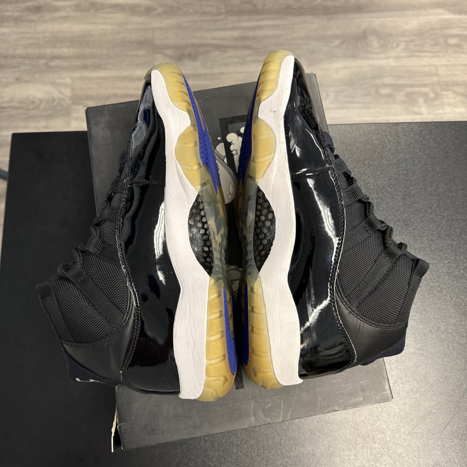 Space Jam Jordan 11 (USED)