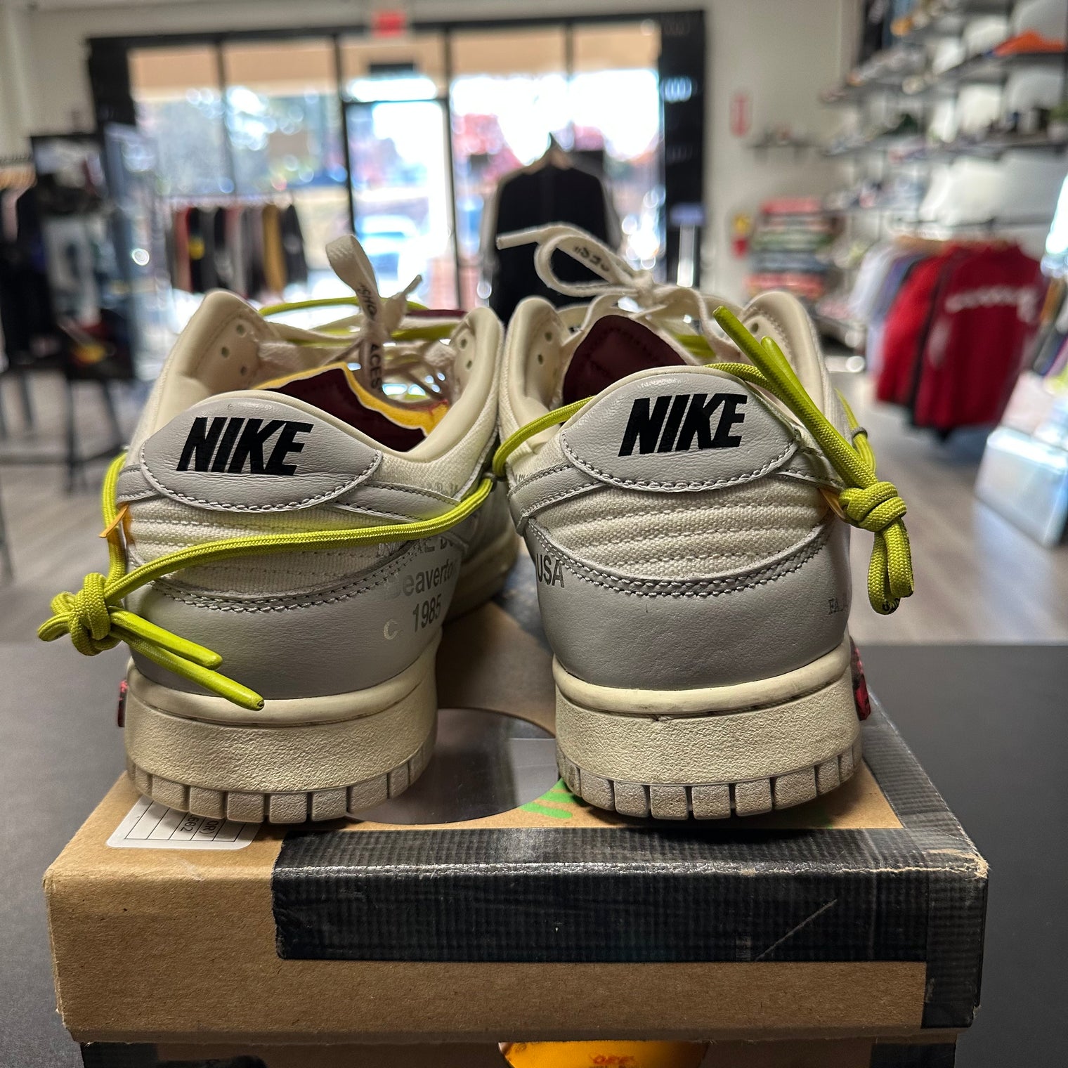 Off White x Nike Dunk Low Lot 8 (Used)