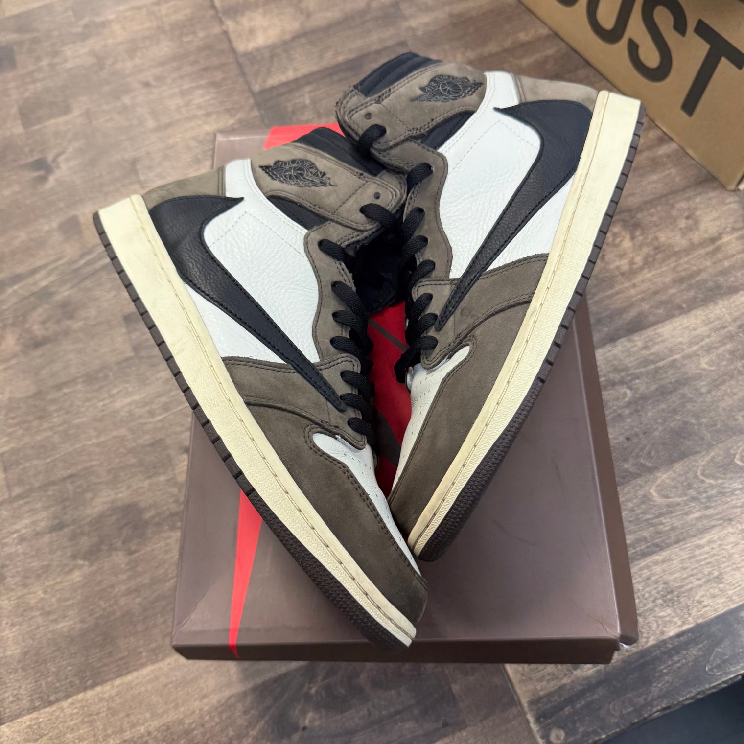 Travis Scott Mocha Jordan 1 High (USED)