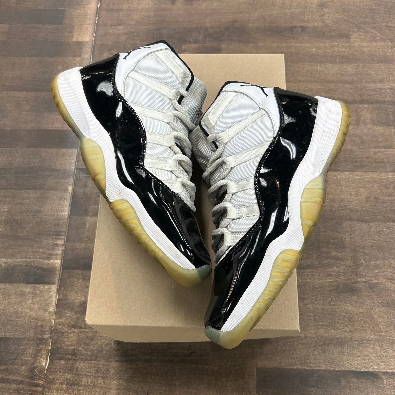 Jordan 11 Retro Concord (2011) (US 9) (USED, No Box)