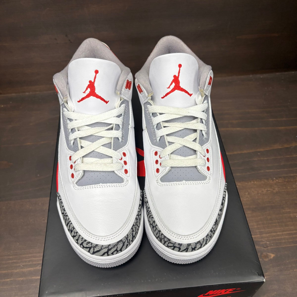 Jordan 3 Retro Fire Red (2022) Size 8.5 (Pre-Owned)