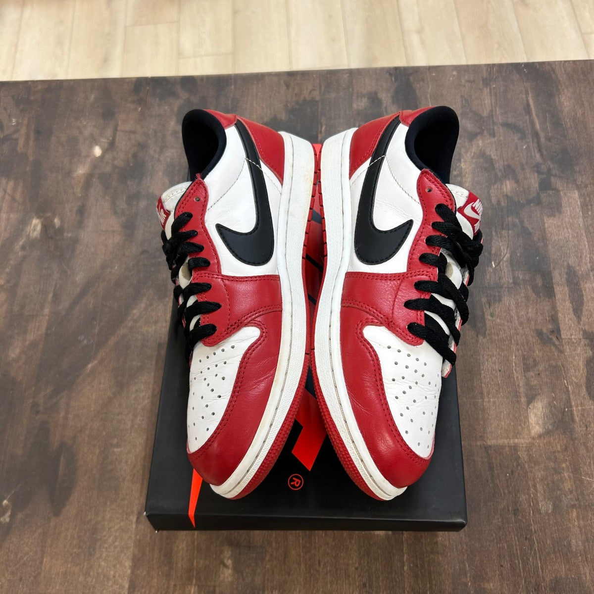 Jordan 1 Retro Low OG Chicago (2025) - Image 3