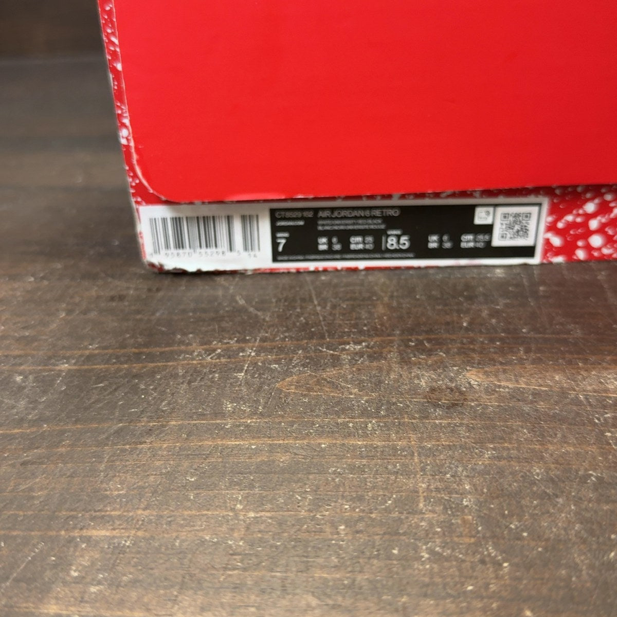 Jordan 6 Retro Red Oreo Size 7 (Pre-Owned) - Image 7