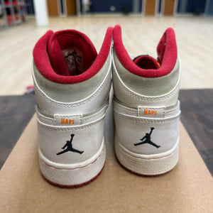 Jordan 1 Retro Mid Hare Jordan (2015) (GS) Size 6.5Y (Pre-Owned) - Image 5