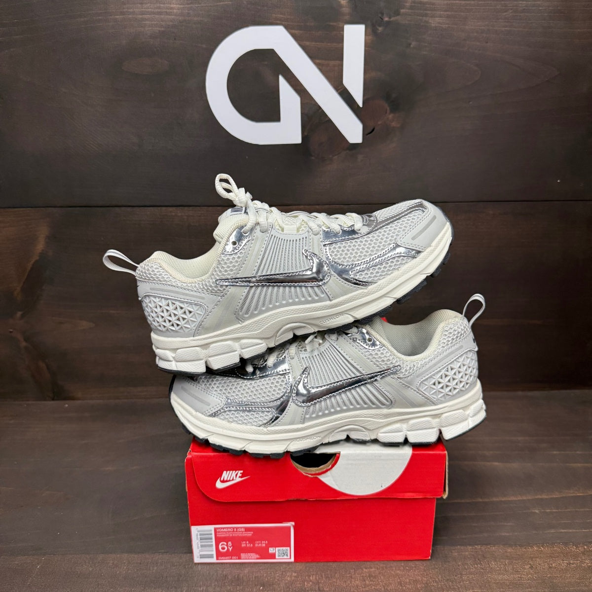 Nike Zoom Vomero 5 Photon Dust Chrome (GS) - Image 1
