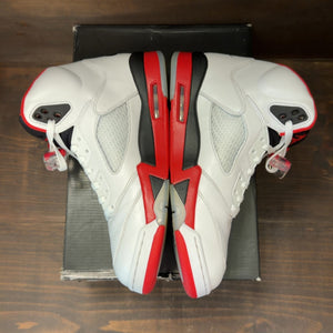 Jordan 5 Retro Fire Red Black Tongue (2025) - Image 4