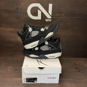 Jordan 4 Retro White Thunder (GS) Size 7Y (Pre-Owned) - front