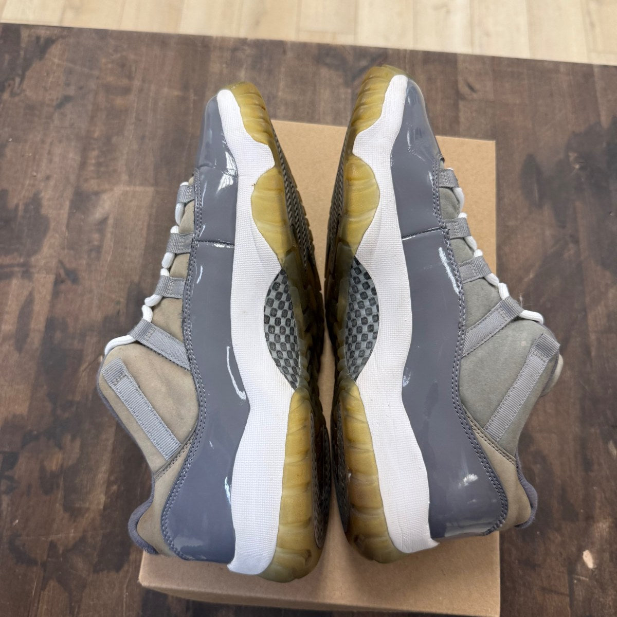 Jordan 11 Retro Low Cool Grey Size 10.5 (Pre-Owned) - Image 4