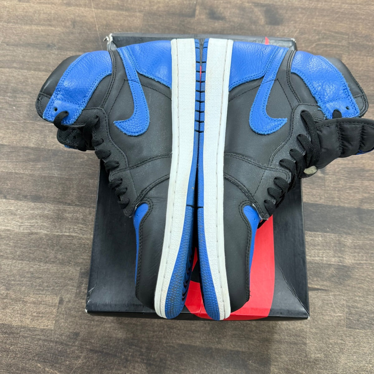 Jordan 1 Retro Royal (2017) - Image 2