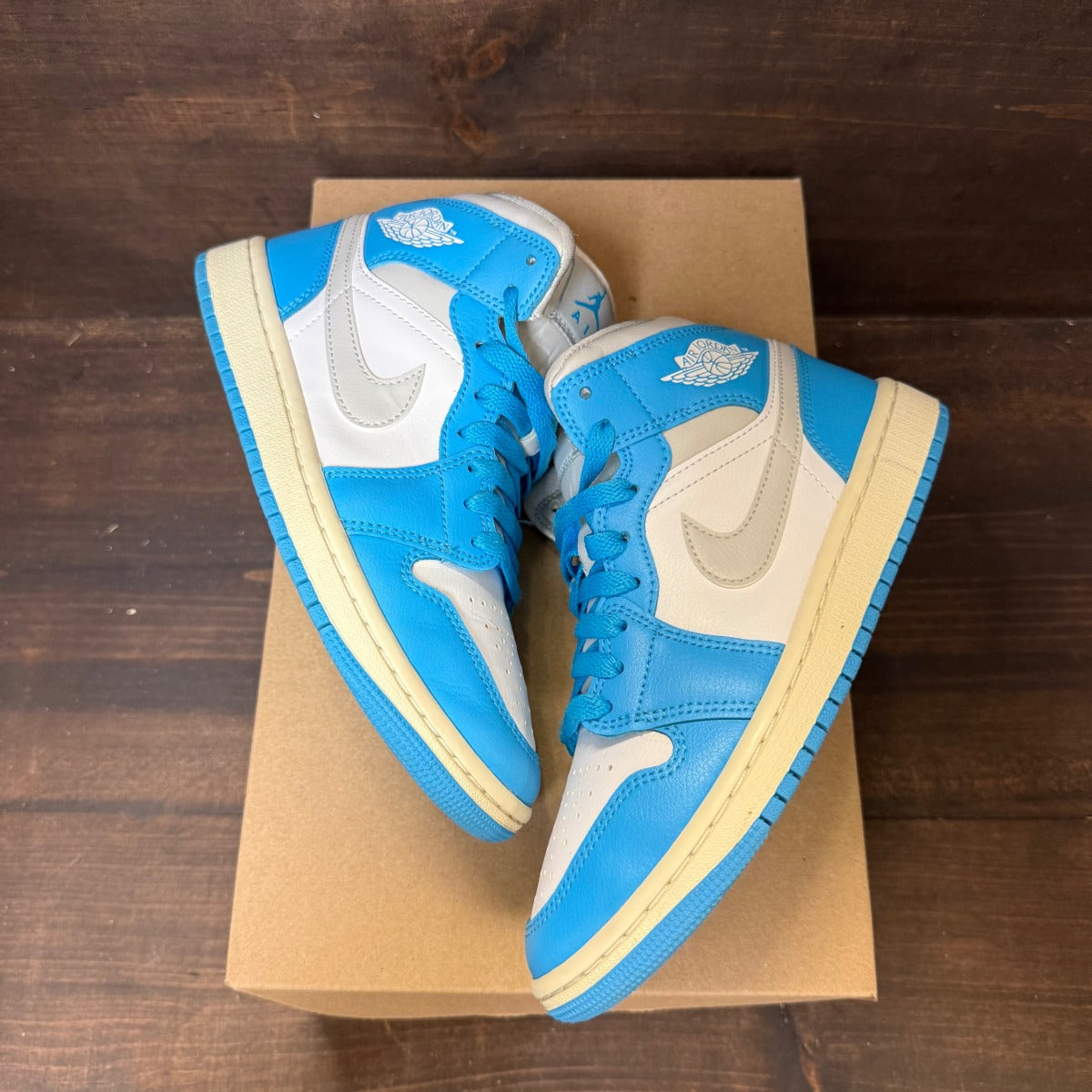 Jordan 1 Mid Dark Powder Blue White Sail Neutral Grey (Women's) Size 6.5W (Pre-Owned) - Image 2