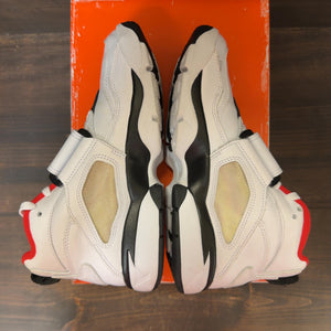 Nike Air Diamond Turf Proto '92 Atlanta Falcons Size 7.5 (Pre-Owned)