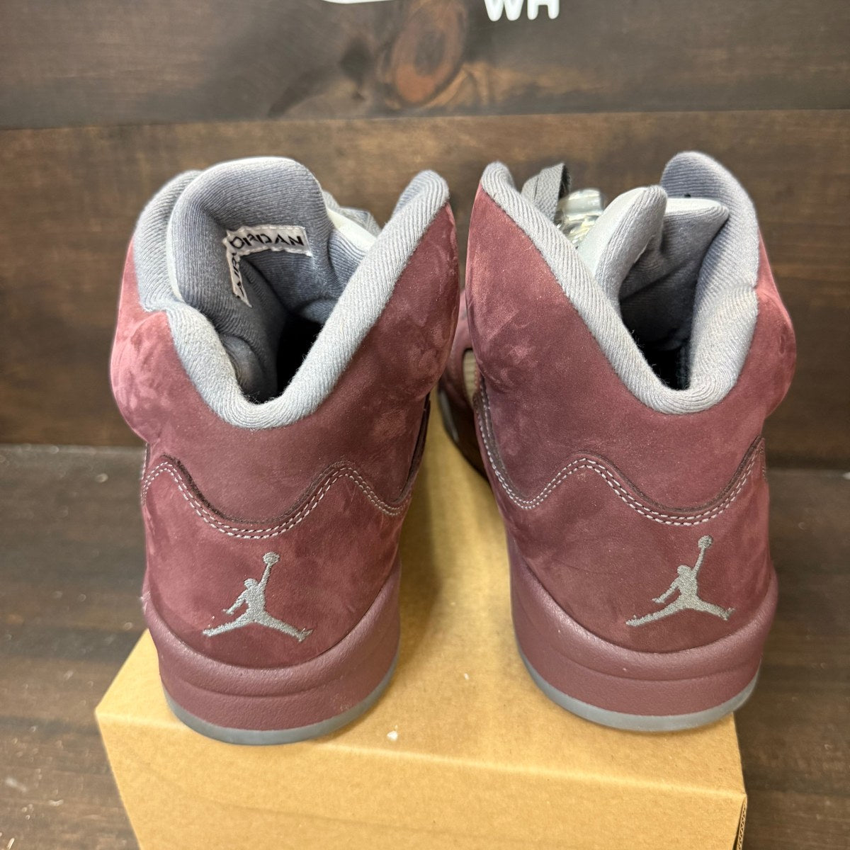 Jordan 5 Retro Burgundy (2023) Size 13 (Pre-Owned) - Image 3