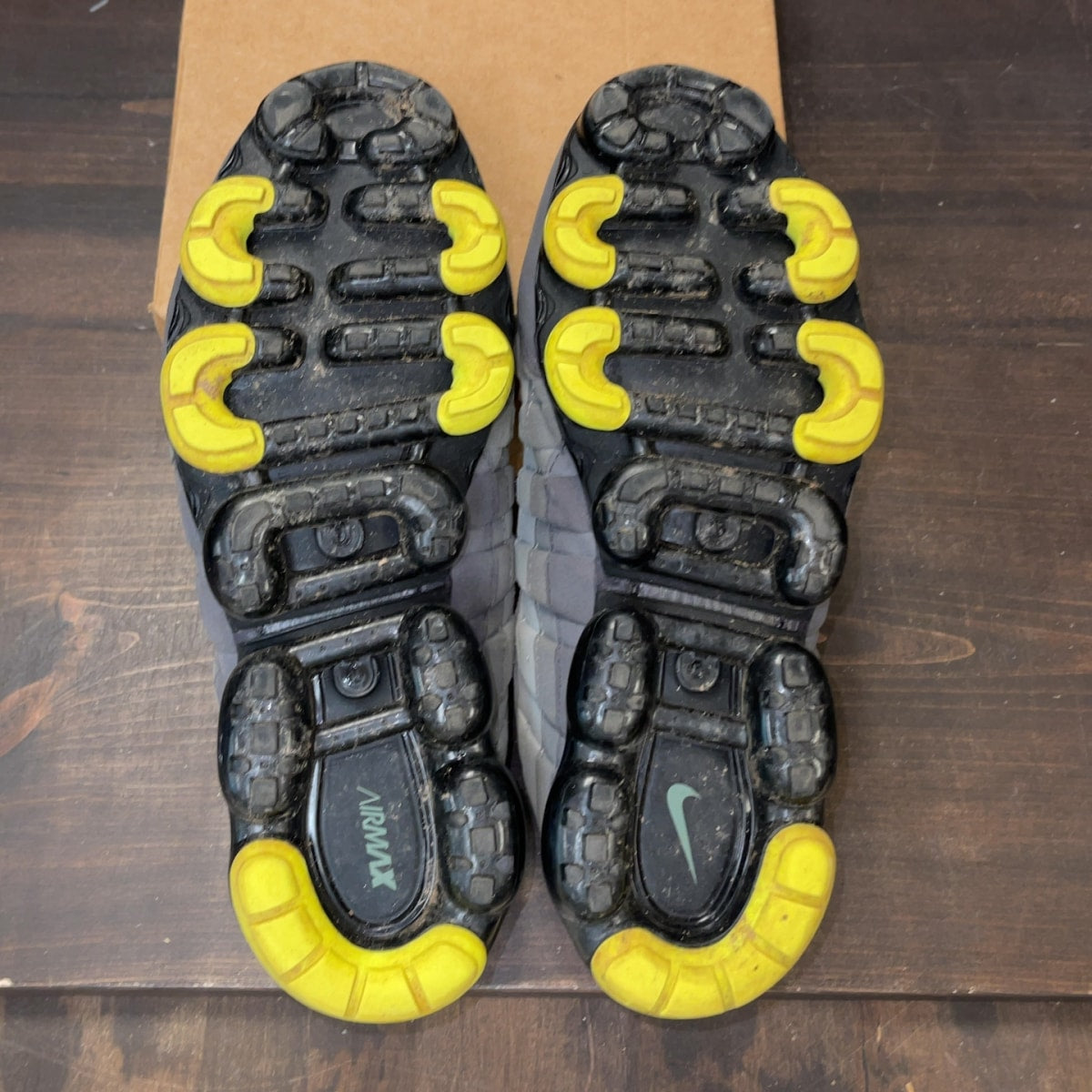 Nike Air VaporMax 95 Neon Size 11 (Pre-Owned) - Image 8