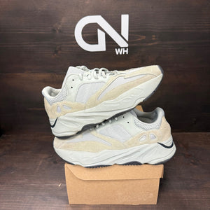 adidas Yeezy Boost 700 Salt Size 9 (Pre-Owned) - Image 1