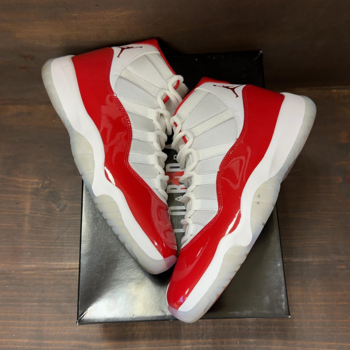 Jordan 11 Retro Cherry (2022) Size 9 (Pre-Owned) - back
